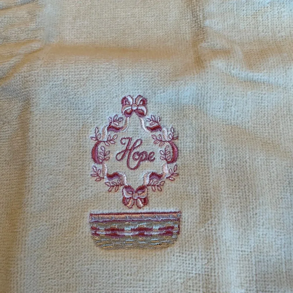 Set of 2 Cosmos Finger Tip Towel Embroidered Ivory NWT